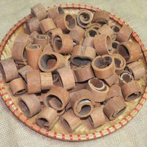 Canela fresca de los mayoristas vietnamitas a granel Entero y triturado Embalaje de bolsas con cremallera Productos agrícolas crudos - Product Image 3