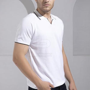 Chemise élégante à col Johnny à manches courtes pour homme, coupe confortable, détails minimalistes et finition soignée - Product Image 5