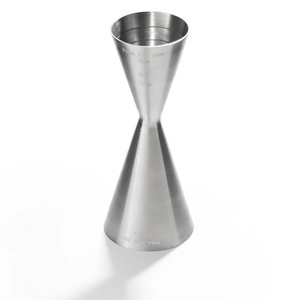 Jigger de bar en acier inoxydable de style cloche, outil de mesure de précision pour cocktails avec bec verseur, base stable et mesure précise de 2 oz - Product Image 5