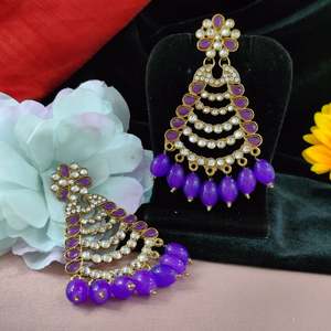 ต่างหูหินฟิวชั่น Kundan ฝังหินแต่ละก้อนที่มีความแม่นยำและดูแลหรูหราและสมบูรณ์แบบสำหรับโอกาสพิเศษ - Product Image 5