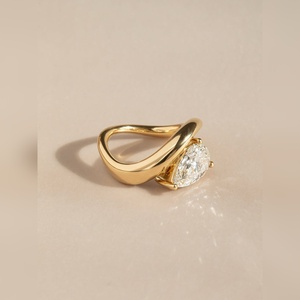 Anillo de Diamante Solitario en Forma de Pera Único, Oro de 10k, 14k, 18k, Plata, Platino, Regalo Moderno de Aniversario para Ella - Product Image 5