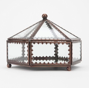 Boîte à bijoux en métal et verre de conception classique avec présentoir de qualité supérieure avec qualité exclusive - Product Image 1