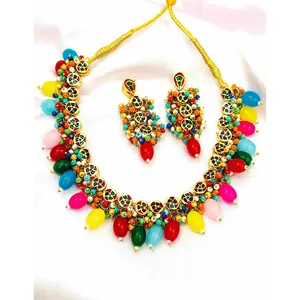 Parure de bijoux bohèmes Kundan, collier multicouche en pierres perlées multicolores, plaqué or sur cuivre, élégant, idéal pour les fêtes et les cadeaux - Product Image 3