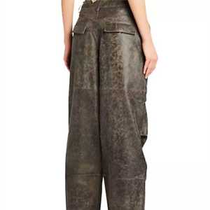 Pantalon en cuir vintage pour femme-Classique, intemporel et parfait pour la mode rétro et les tenues de tous les jours - Product Image 5