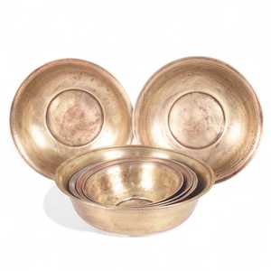 Cuenco Grande de Latón Vintage Pulido, Cuenco de Metal de Lujo para Servir en Bodas, Logotipo Personalizable, Cuenco Sostenible para Ensaladas y Flores - Product Image 1