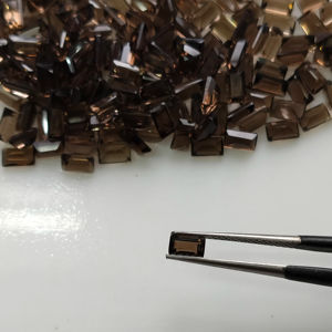 ควอตซ์สโมคกี้ธรรมชาติ 5x3 มม. ทรงบาแกตต์เจียระไนแบบสเต็ปคัท คุณภาพดีที่สุด สำหรับทำเครื่องประดับ - Product Image 1