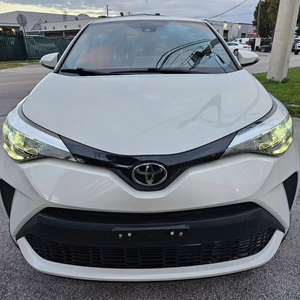 Toyota C-HR LE Sport Utility 4D LHD 2020 d'occasion en bon état - Product Image 1