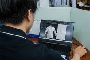 เสื้อเชิ้ตผู้ชาย Aristino สีขาว ผ้าทอ 300 กรัม ระบายอากาศได้ดี แห้งเร็ว ป้องกันรอยยับ ลายพิมพ์ คอจีน แขนสั้น เหมาะสำหรับฤดูร้อน - Product Image 6