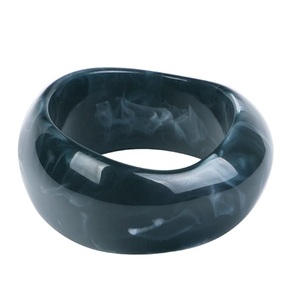 กำไลข้อมือเรซินออกแบบสีเรซินที่ดีที่สุดกำไลข้อมือแฟชั่นลายกระดองเต่าอะซิเตทกำไลข้อมือกว้างขนาดใหญ่ - Product Image 3