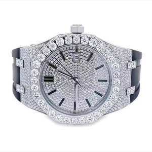 Elegante Reloj de Cuarzo con Incrustaciones de Diamantes de Moissanita Estilo Hip Hop para Hombre con Esfera de Cristal y Correa de Goma - Product Image 1
