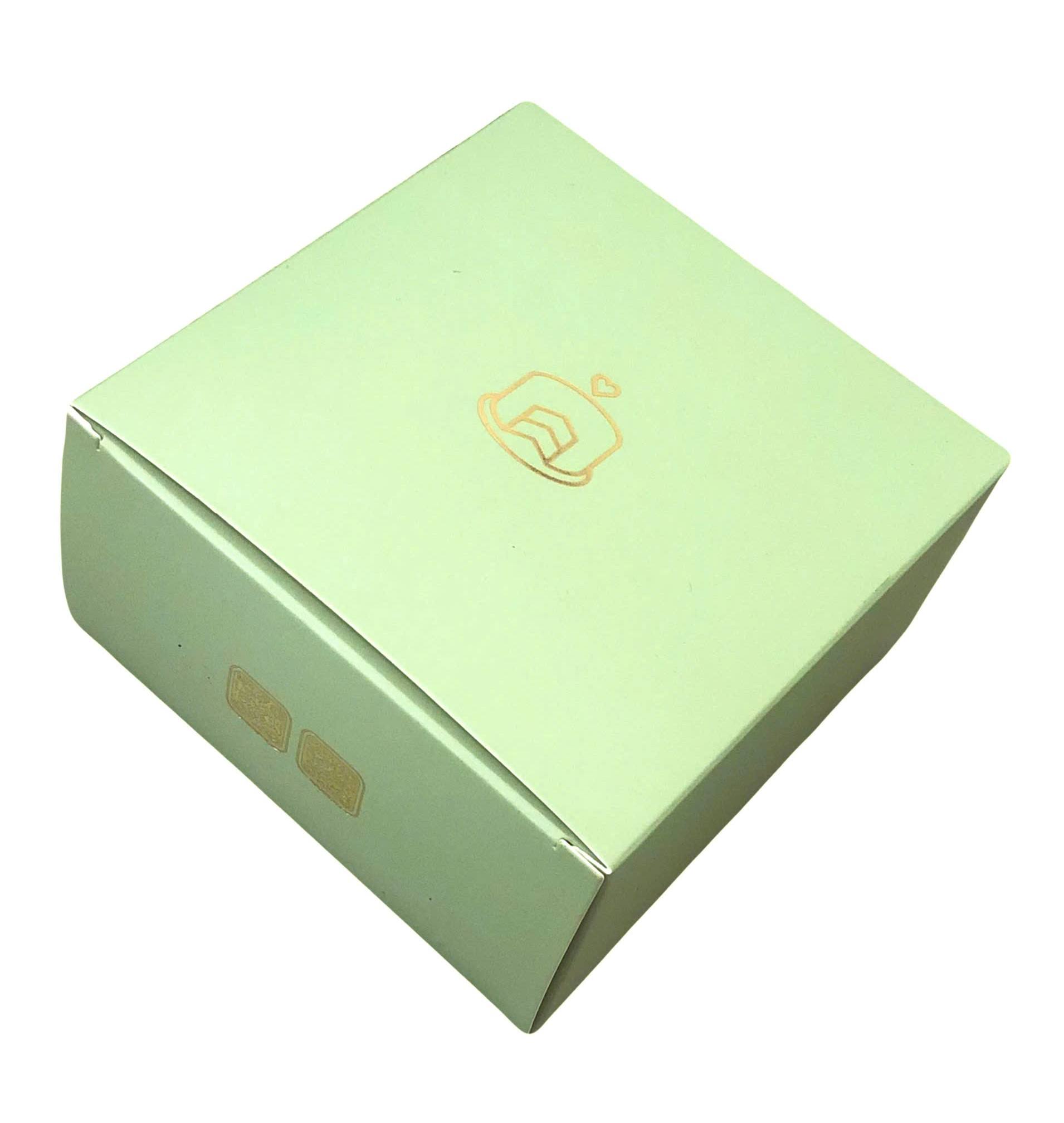 สีเขียว