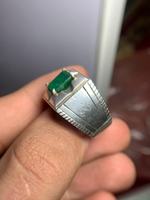 Bague classique de luxe en émeraude naturelle, faite à la main, en argent sterling 925 plaqué rhodium, véritable pierre précieuse, cadeau d'anniversaire ou de Noël pour femme