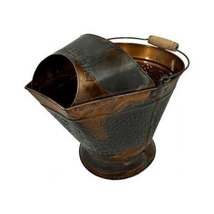 Seau à charbon ornemental en fer avec ferronnerie détaillée et design vintage pour le stockage d'accessoires de cheminée du vieux monde - Product Image 6