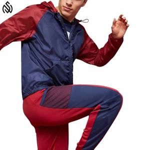 2025 ensemble de survêtements coupe-vent élégants de qualité supérieure noir avec logo personnalisé broderie Patch survêtements - Product Image 6