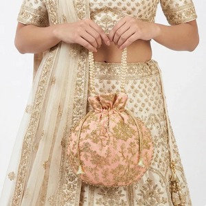 กระเป๋าคลัทช์งานปักลายสำหรับเจ้าสาว |   งานแต่งงาน และ ของชำร่วยถุงปอทลี |    กระเป๋าใส่เหรียญแบบเชือกผูก - Product Image 3