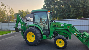 Tracteur multifonctionnel JOHN DEAR CAB TRACTOR 4066R avec chargeur arrière, mini tracteurs agricoles À VENDRE. - Product Image 3