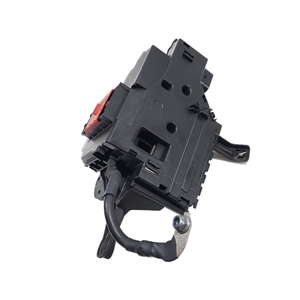Boîtier de commande porte-fusibles MERCEDES Classe C Break W205 A2055401850 OM 626.951 Diesel 1600 (14>) - Product Image 2