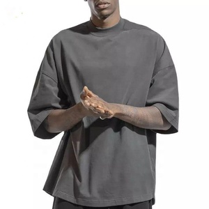 T-shirts surdimensionnés personnalisés les plus vendus pour unisexe avec impression et logo, vêtements décontractés personnalisés GSM. - Product Image 4