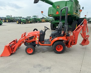รถแทรกเตอร์ตักดินขนาดเล็ก Kubota LA340 ดีเซล ขับเคลื่อน 4 ล้อ อุปกรณ์ก่อสร้างสวน - Product Image 4
