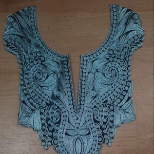 Motifs de cou brodés de luxe pour robes et hauts Décolletés brodés personnalisables pour les fabricants de vêtements qualité 100% - Product Image 1