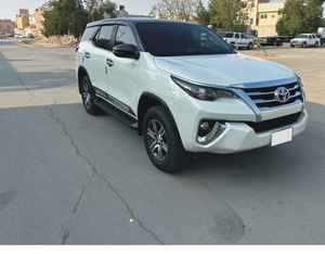 สำหรับรถยนต์ฟอร์จูนเนอร์ GX SUV 6 ที่นั่ง พวงมาลัยซ้าย ตัวท็อป ปี 2024 ไม่เคยเกิดอุบัติเหตุ พร้อมการรับประกัน - Product Image 1