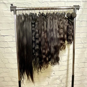 Extensiones de Cabello Humano Virgen Remy Indio Natural, Alineadas con la Cutícula, Estilo Ondulado Profundo, Mechones Sueltos, Doble Trama a Máquina - Product Image 1