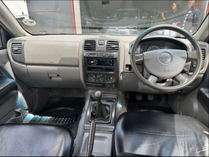 Voiture d'occasion de qualité et abordable, Isuzu KB KB-300 2007, conduite à droite - Product Image 2