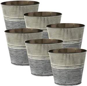 Seau de jardinière rustique en métal galvanisé avec dessin de dépendance de campagne parfait pour les arrangements floraux de patio de ferme - Product Image 4