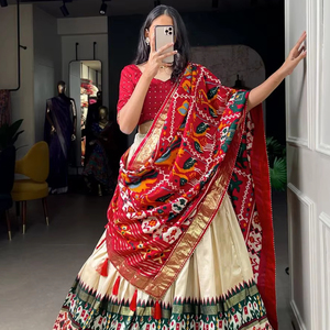 Meilleure qualité à la mode ethnique imprimé Lehenga avec chemisier Dupatta pour femmes dames indien pakistanais vêtements mariages autres fêtes - Product Image 1