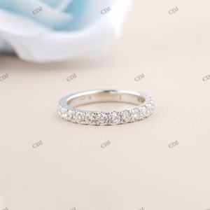 Moissanite Diamond Half Eternity Wedding Band Plata de ley minimalista elegante brillante Wedding Band para mujeres a precio al por mayor - Product Image 4