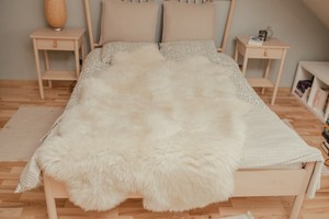 Tapis en peau de mouton blanc naturel Quatro 4, style scandinave incroyable, tapis en cuir de peau de mouton, tapis - Product Image 4