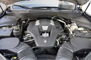 CLEAN 2017 Mas-e-ra-ti Leva _ nte 3.0L AWD - Product Image 3