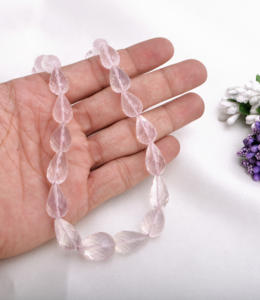 Cuentas de Piedras Preciosas de Cuarzo Rosa Natural Facetadas en Forma de Gota para la Elaboración de Joyería Fina - Product Image 4