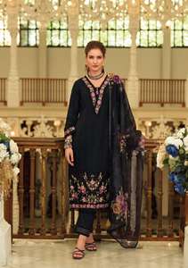Vente en gros pur coton indien et pakistanais ensemble de vêtements d'exportation à la mode fantaisie broderie travail Organza Dupatta & Kurtis Pent - Product Image 2