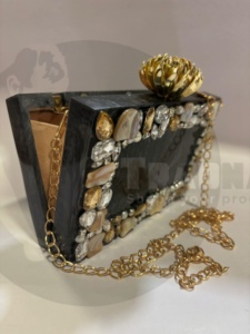 กระเป๋าคลัทช์เรซิ่นสำหรับผู้หญิงกระเป๋าคลัทช์สำหรับใส่ไปงานปาร์ตี้พร้อมสายรัดปรับได้และดีไซน์ใหม่สำหรับผู้หญิงทันสมัย - Product Image 2