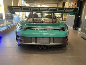 รถมือสองปี 2024 911 GT3 RS Weissach ~ สีตามตัวอย่าง Smyrna Green, เครื่องยนต์ 6 สูบ 518 แรงม้า, อุปกรณ์ครบครัน - Product Image 4
