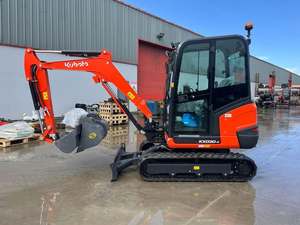 Miniexcavadora Kubota KX030-4 de Alta Eficiencia y Construcción Duradera para la Construcción, Tipo Oruga, Color Naranja y Negro - Product Image 4