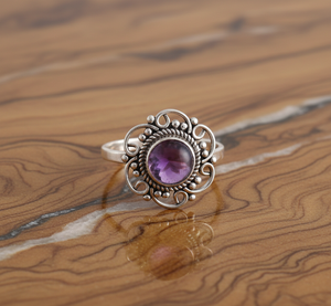 Anillo de Plata de Ley 925 con Amatista Hecho a Mano para Bodas, Aniversarios, Regalo de Cumpleaños - Product Image 4