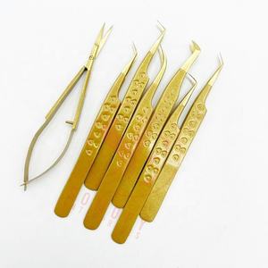 Pinzas de pestañas de color dorado hechas a mano, Etiqueta Privada, agarre de corazón, herramientas de extensión de pestañas postizas, pestañas de etiqueta privada sostenibles - Product Image 3