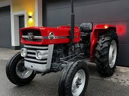 Nouveau tracteur à roues Massey Ferguson 135 4WD avec composants principaux : pompe, engrenage, moteur, boîte de vitesses, roulement - Product Image 3