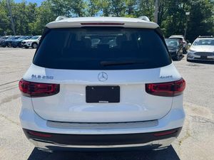 Mercedes-Benz GLB 4Matic Sport Utility 4D Automático 2021 - Product Image 3