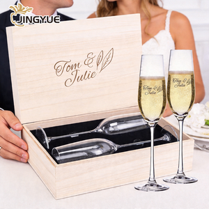 Coffret cadeau de verres à champagne en cristal soufflé à la main, articles de bar professionnels, avec logo personnalisé pour offrir en cadeau de luxe - Product Image 1