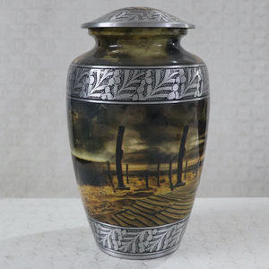 Urne de crémation métallique en aluminium chic avec conception de bandes antiques utilisée pour garder les cendres des humains en toute sécurité - Product Image 2