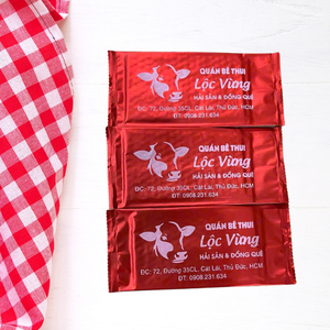 Paquet unique de lingettes humides taille personnalisée hypoallergénique pour le nettoyage des objets personnels fabriqué au Vietnam - Product Image 1