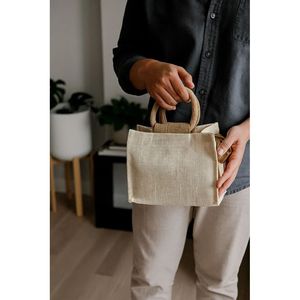 Bolsa de Regalo de Yute Marrón con Asa de Cuerda, Reutilizable, Diseño Liso - Product Image 4