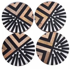 Posavasos de resina y madera de forma redonda, Juego de 4 con patrón de panal, elegantes posavasos para bebidas para la decoración de la Mesa del hogar y el uso de regalos - Product Image 2