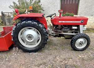Tracteur agricole d'occasion Massey Ferguson 135 roues rouges 45 CV pour composants essentiels du moteur, boîte de vitesses, pompe - Product Image 3