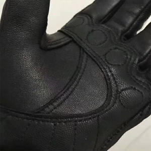 ถุงมือขับรถมอเตอร์ไซค์แบบเต็มนิ้ว หนังแท้ กันน้ำ กันลม ระบายอากาศได้ดี สีสันปรับแต่งได้ ระดับพรีเมียม สำหรับทุกเพศ - Product Image 5