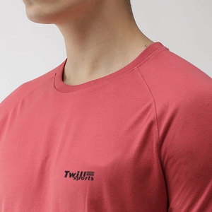 T-shirts de golf personnalisés OEM en gros avec logo sur le devant pour hommes, grandes tailles, en coton/fibre de bambou, anti-boulochage, col rond - Product Image 2