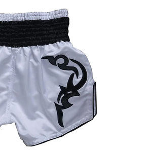 Venta al por mayor uso al aire libre hombres Muay Thai pantalones cortos de gran tamaño de peso ligero hombres Muay Thai pantalones cortos precio barato OEM personalización 2025 - Product Image 4